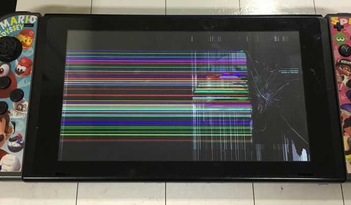 Nintendo　Switch　液晶　割れ　表示不良
