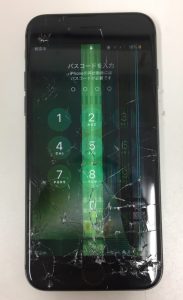 画面割れ　iPhone8　after　スマホスピタル鹿児島店