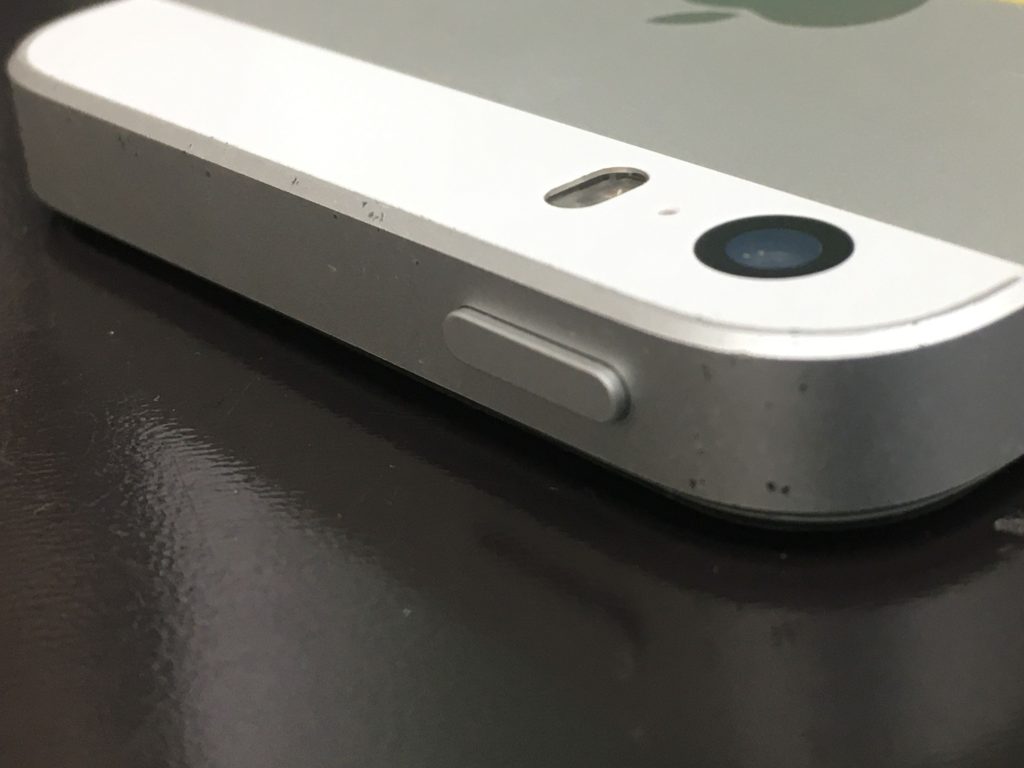 iPhone修理　カメラ　レンズ　ガラス　割れ　欠け　高槻　北摂