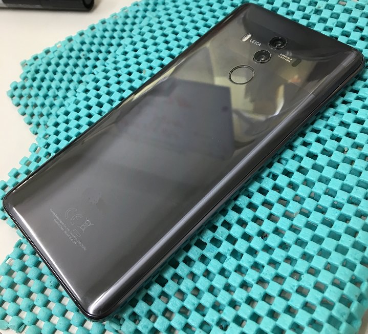 スマホスピタル博多駅前店 HUAWEI mate10Pro バッテリー交換