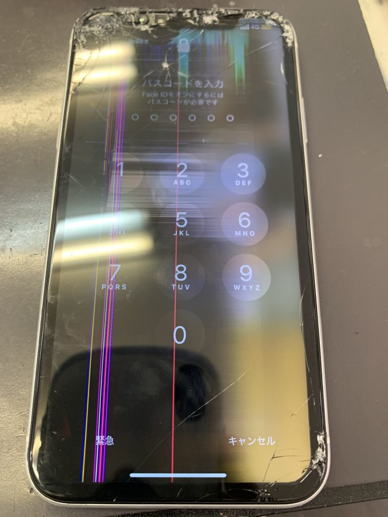 iPhoneXR 画面 割れた