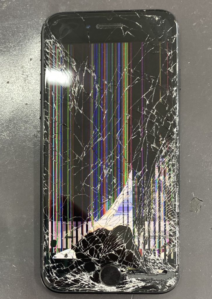 iPhone7車に轢かれた