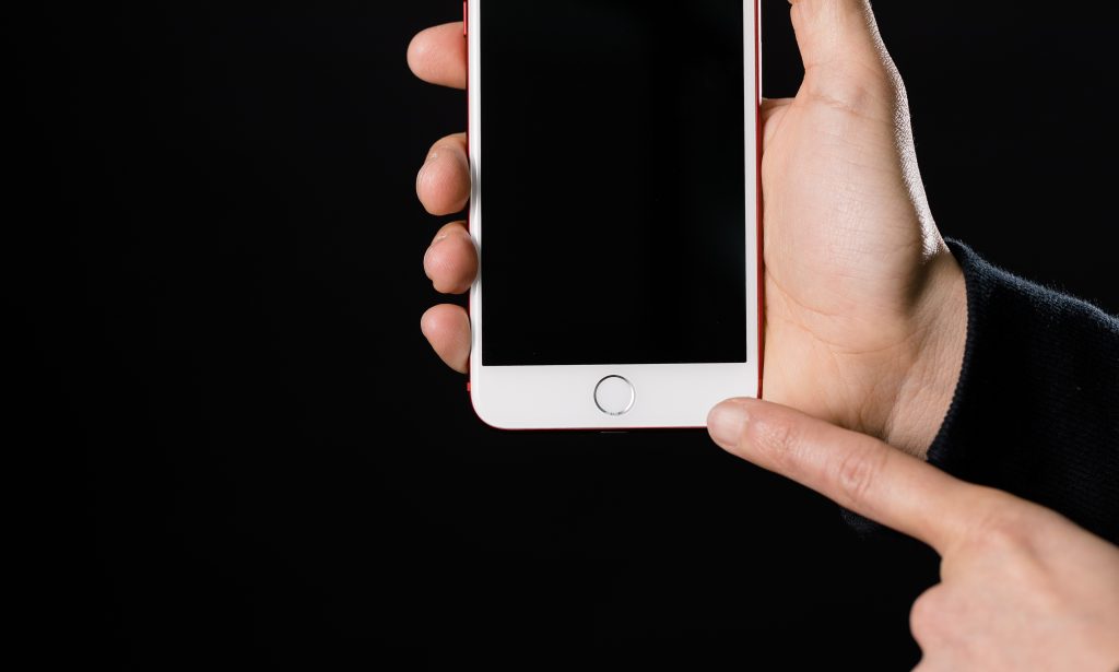 iPhone ホームボタン 指紋認証