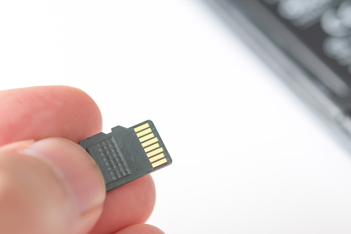 マイクロSDカードのイメージ写真