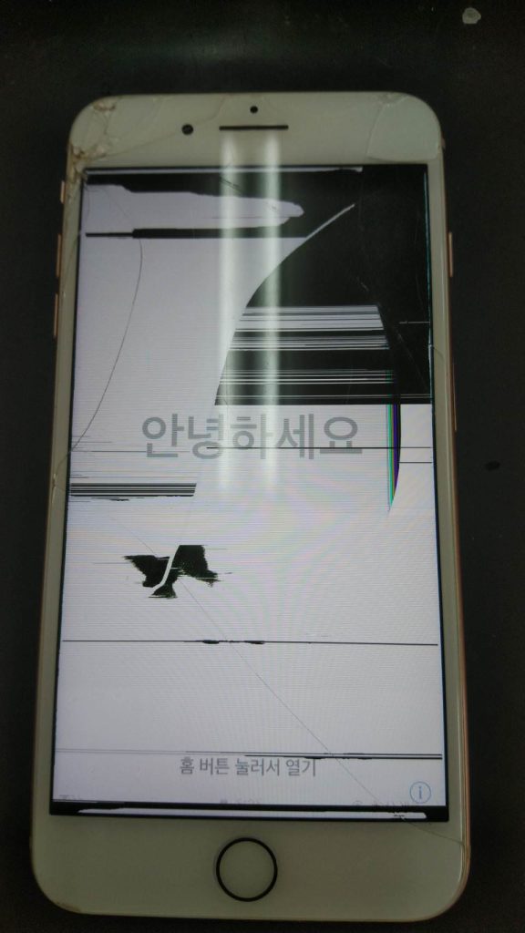 iPhone8　液晶漏れ