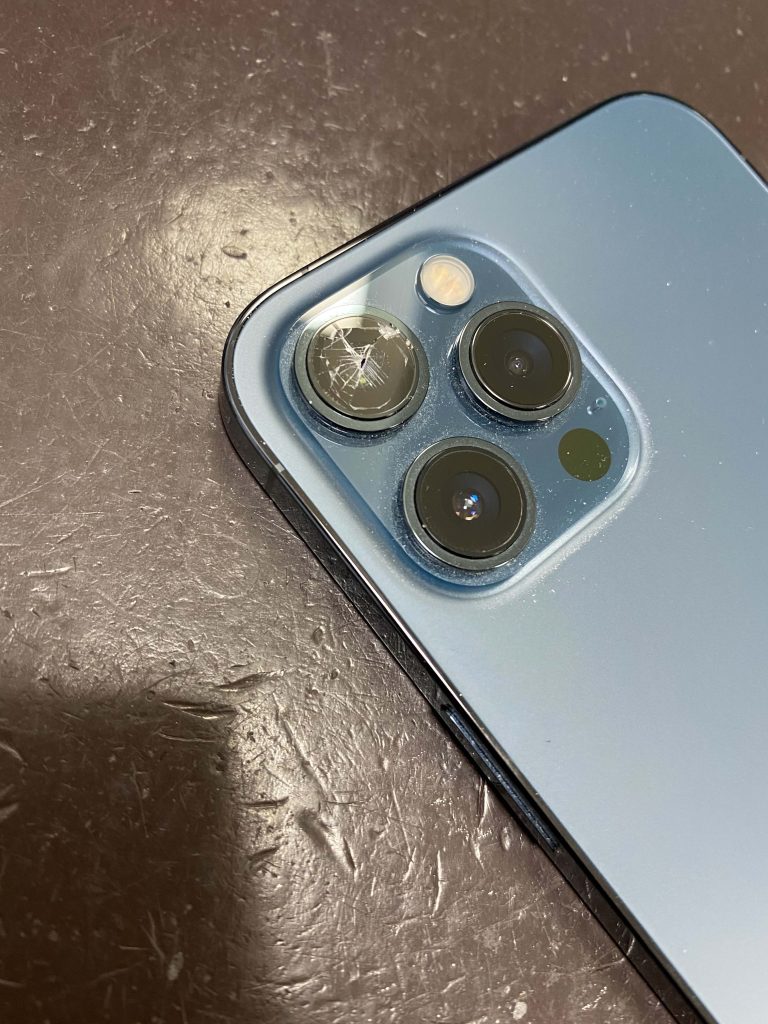 iphone12promax%e5%89%b2%e3%82%8c%e3%82%ab%e3%83%a1%e3%83%a9%e3%83%ac%e3%83%b3%e3%82%ba