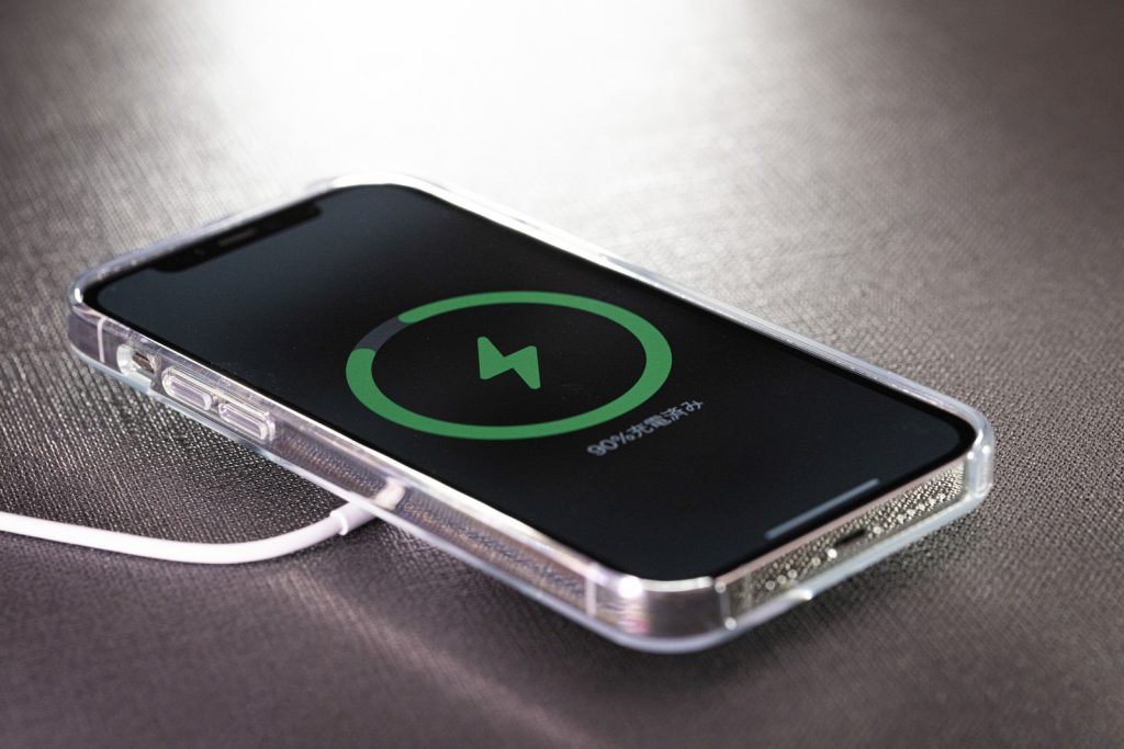 iphone12par54736_tp_v