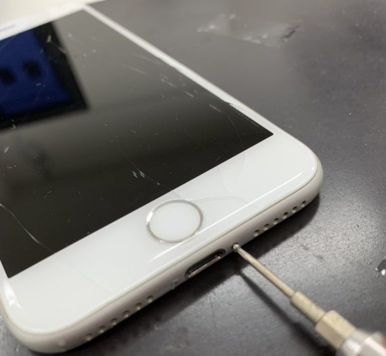 iPhone7の画面修理手順①