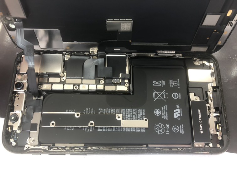 バッテリー交換中