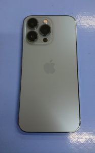 iPhone13pro画面交換修理