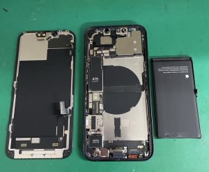 iPhone13分解