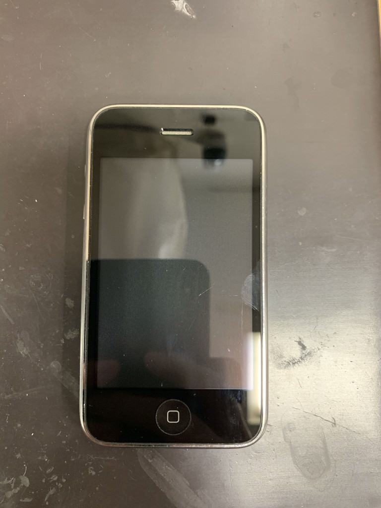 iPhone3G　起動しない