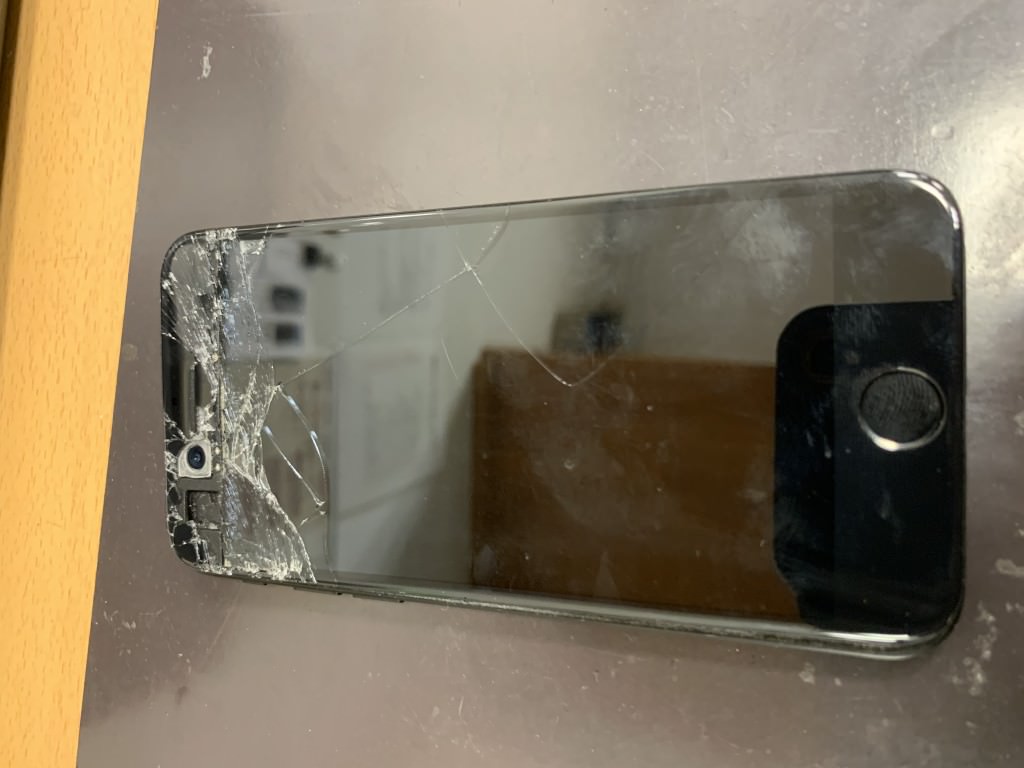 iPhone7　画面真っ暗