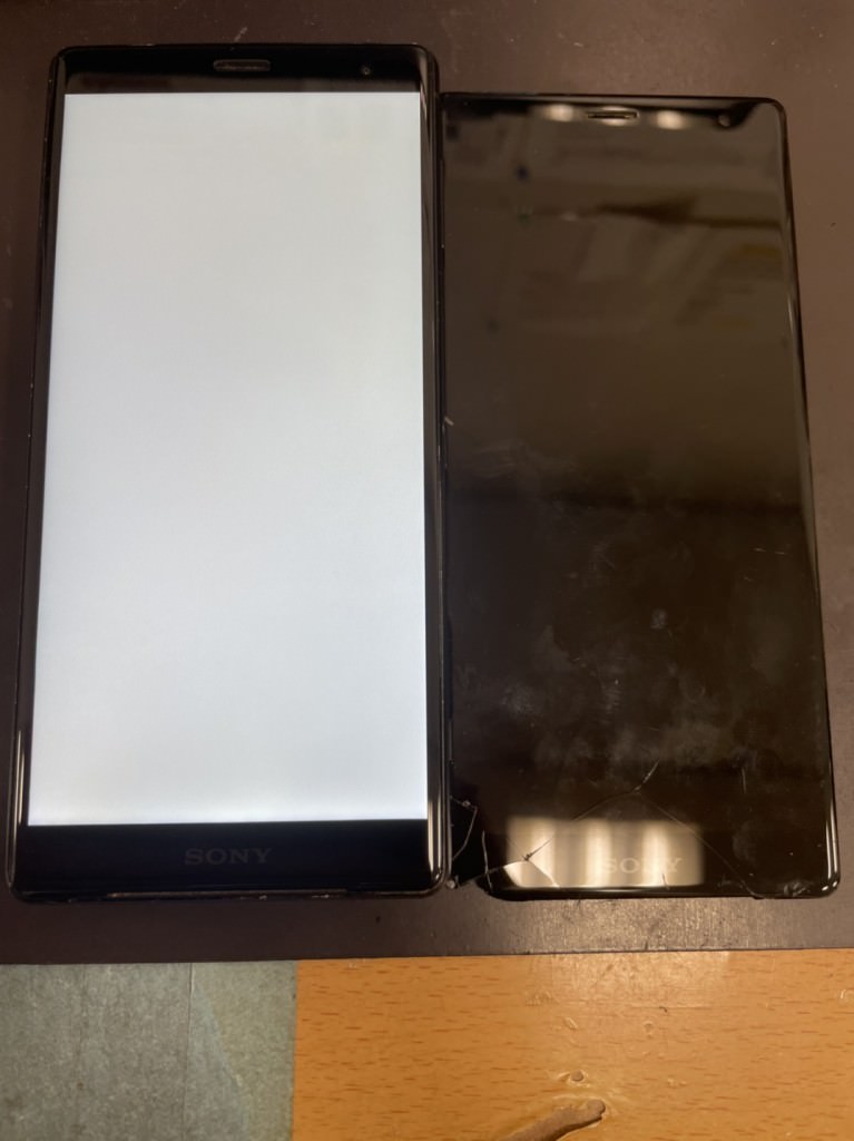 Xperia XZ2　画面修理
