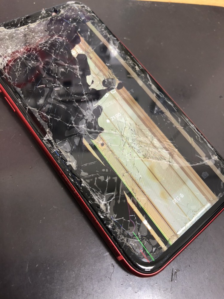 iPhone11　バキバキ　データ　画面修理　3.12　修速