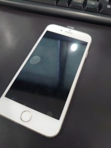 iPhone画面交換完了