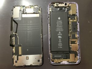 画面交換中のiiPhone11
