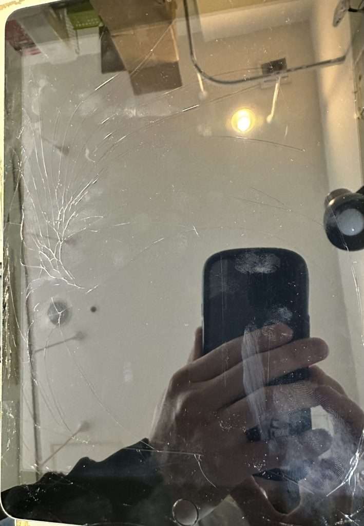iPad５　ガラス割れ
