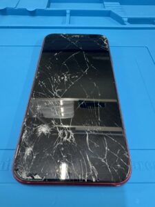 iPhone11画面割れ