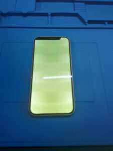 iPhone12水没修理前