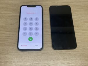 基板洗浄と画面交換により電源が点くようになり復旧したiPhone13