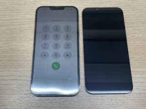 洗浄作業と画面交換によって正常に起動したiPhone13ProMAX
