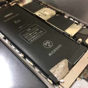 iphone6sバッテリー膨張の状態
