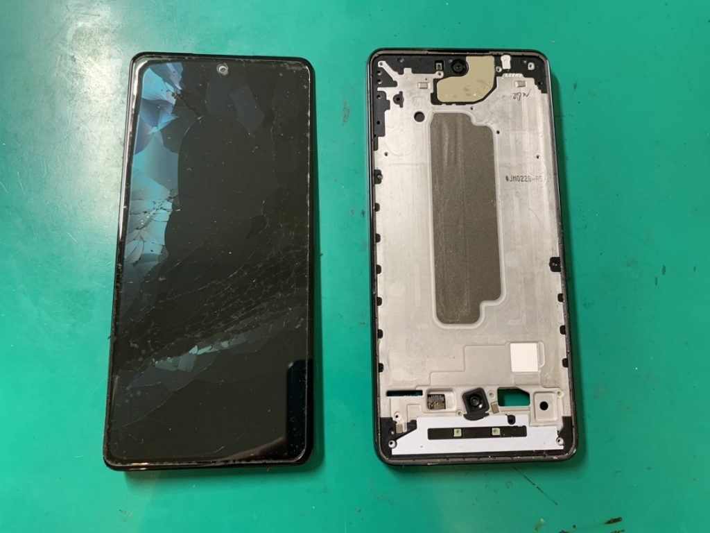 GalaxyA53の画面を取り外す