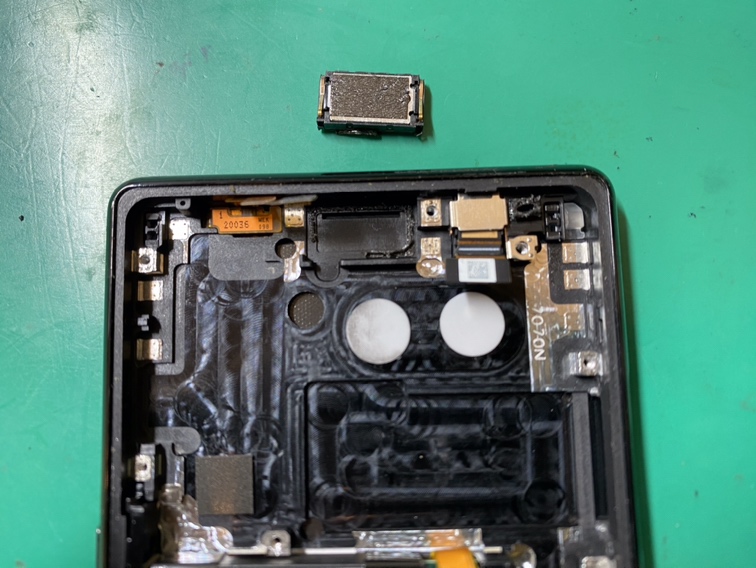 Xperia5のイヤースピーカー修理中