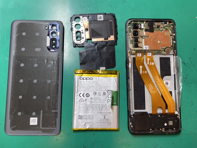 OPPOReno3A分解中
