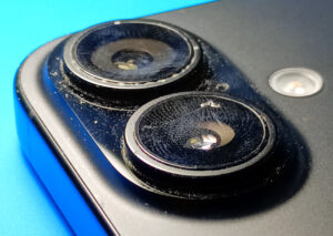 iPhone 16のカメラレンズ交換