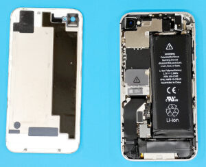 iPhone 4sのバッテリー交換
