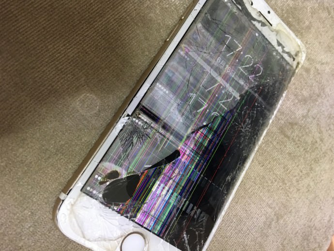 iPhone6、画面大破
