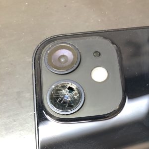 iPhone 12のカメラ割れ修理
