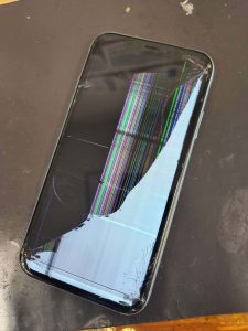 iPhoneXR画面修理前