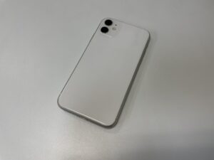 iPhone 11 背面修理　関内