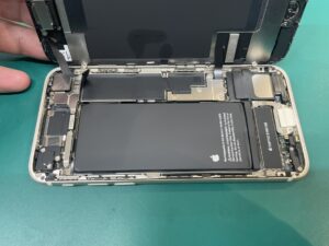 iPhone　バッテリー交換　阪東橋
