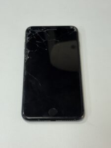 iPhone 7 Plus 画面・バッテリー交換修理①