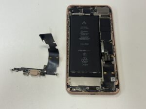 iPhone8Plus 充電口交換修理 横浜関内