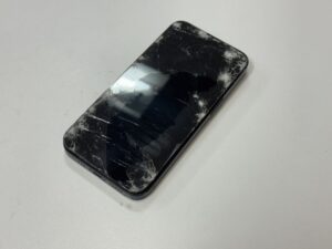 iPhone14 画面交換　関内