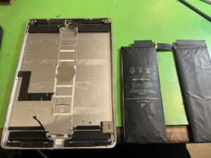 ipadPro10.5画面とバッテリーを交換