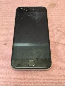iPhoneSE2割れてしまった画面