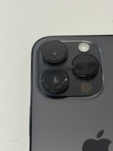 iPhone14Pro バックカメラレンズ交換修理①