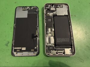 iPhone13mini 分解　関内