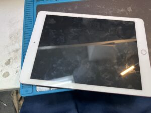 電池が持たないiPad 6をスマホスピタル横浜関内店で受付