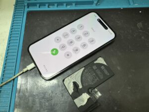 電池交換が完了し充電持ちが改善したiPhone 14 Pro