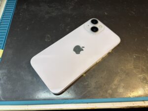 iPhone14のバッテリー交換が完了した修理後の状態