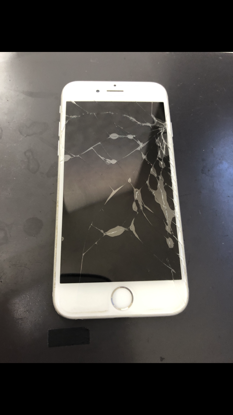 iPhone6の画面割れ