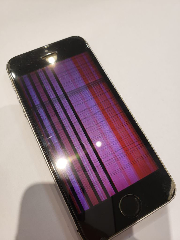 iphonese%e7%94%bb%e9%9d%a2%e4%ba%a4%e6%8f%9b%e4%bf%ae%e7%90%8620211019_104409