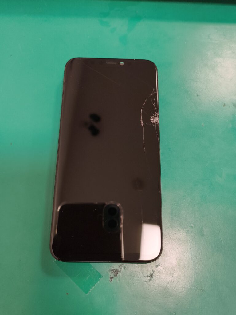 iPhone 画面割れ修理 事例②